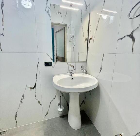 غرفة إقتصادية, Central Room Private Entry And Bathroom