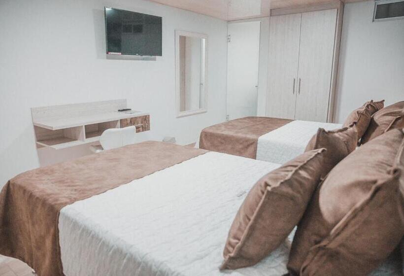 带2个双人床的标准工作室, Pachamama Spa