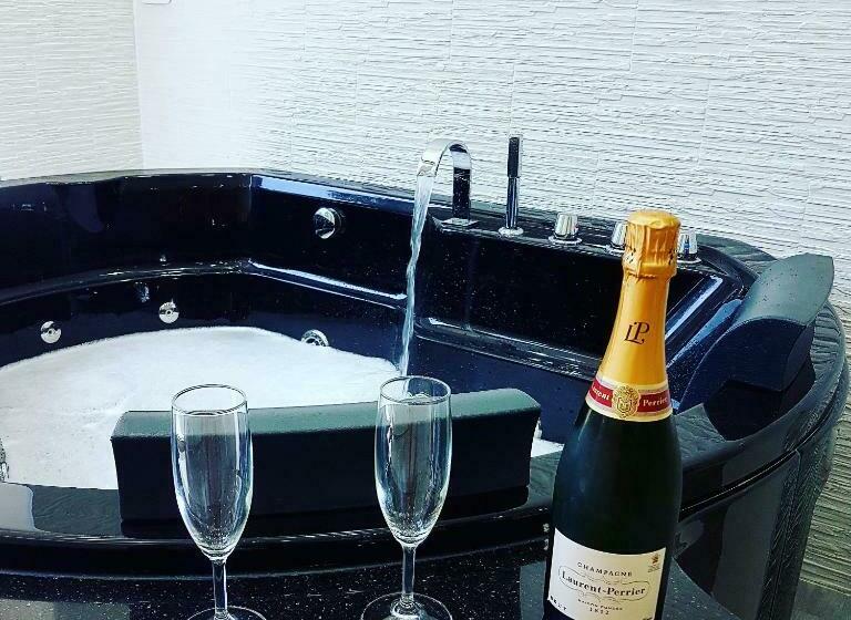 Люкс с гидромассажем, Pandora Luxury Suite