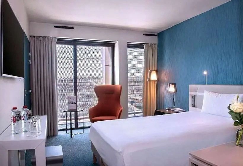 スタンダードシングルルーム, Radisson Blu Hotel Bordeaux