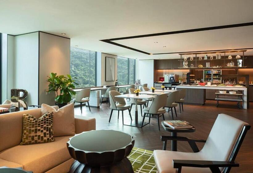 اتاق لوکس با تخت بزرگ, Renaissance Taipei Shihlin