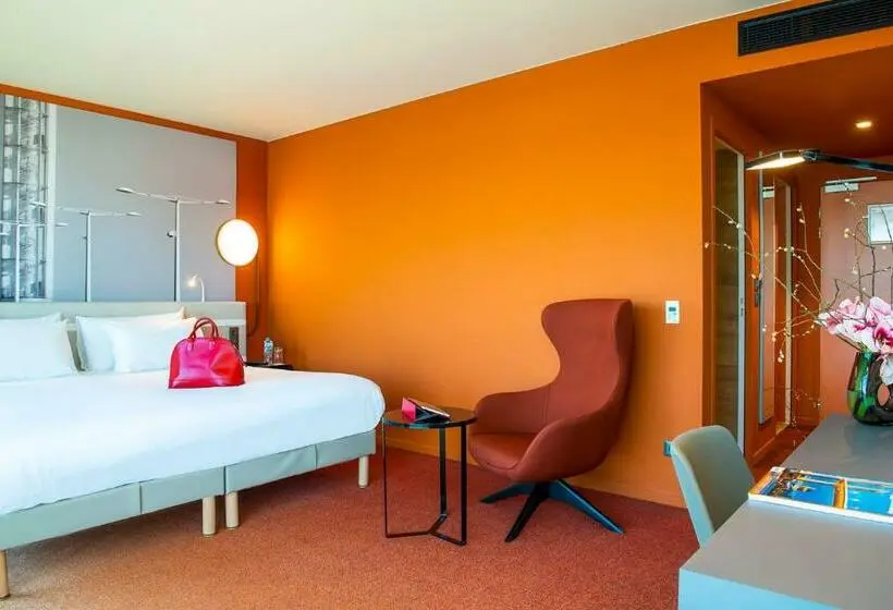 景色の見えるスーペリアルーム, Radisson Blu Hotel Bordeaux
