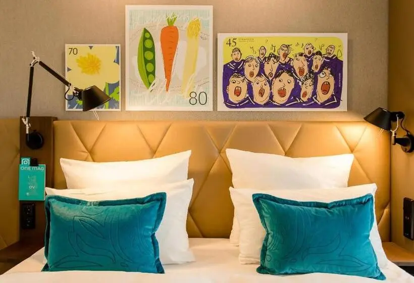 キングサイズベッドのスタンダードルーム, Motel One Leipzig Post