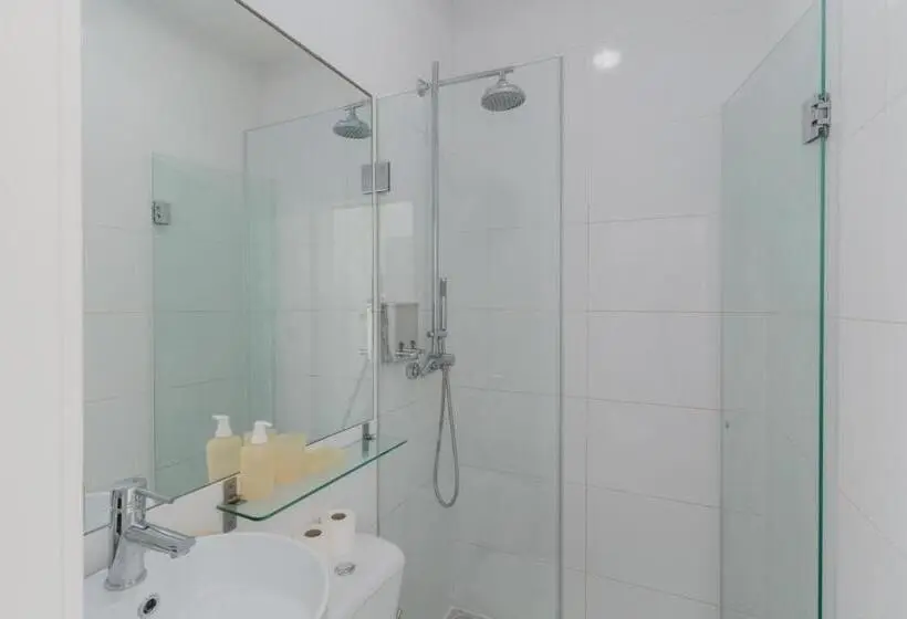 اتاق عادی, Ndussole Guest House