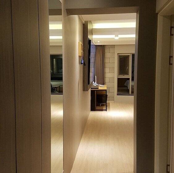 اتاق پرمیوم با چشم‌انداز دریا, Pohang Hotel View