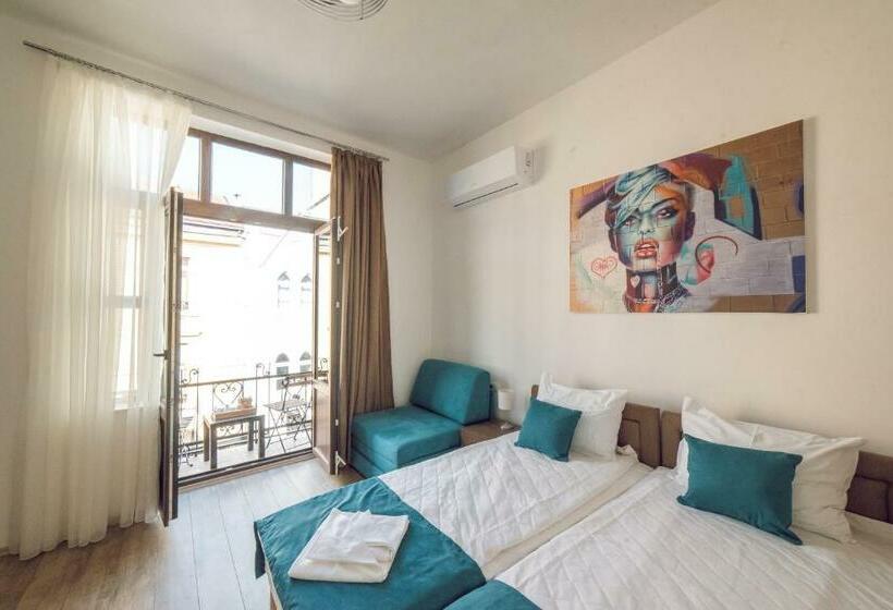 استودیو استاندارد با بالکن, Somnia