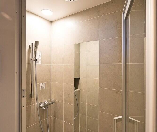 스탠다드 트리플 룸, Winery Hotel And Condominium Hitohana