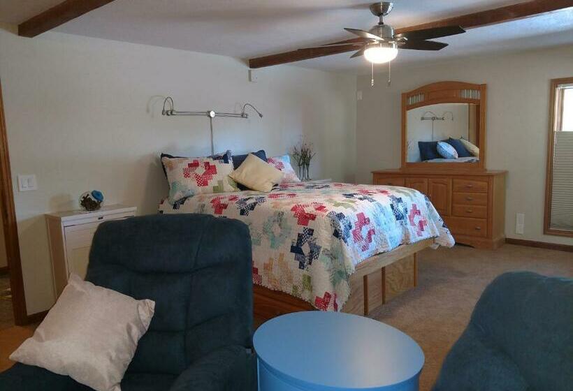 חדר סטנדרט נוף לגינה, Ponderosa Ridge A B & B