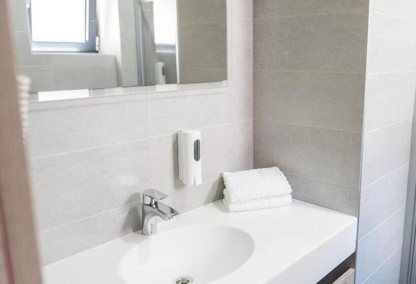 اتاق لوکس با چشمانداز باغ, Forest Međugorje