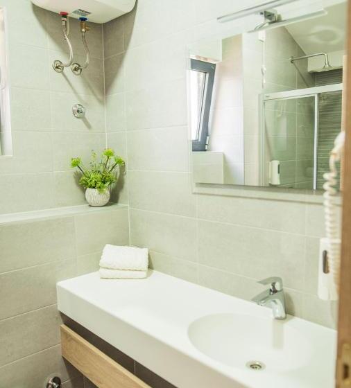 اتاق لوکس چهار تخته, Forest Međugorje