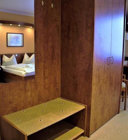 Номер Стандарт, Am Bahnhof