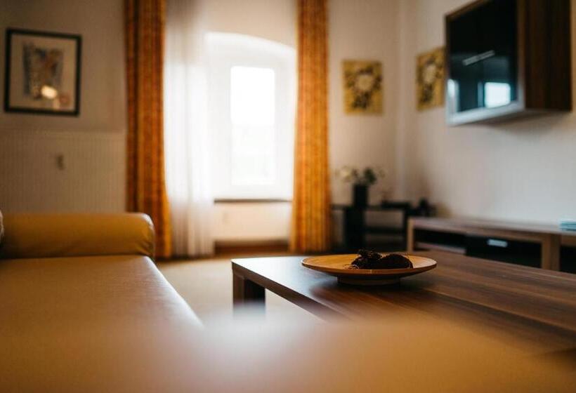 Апартаменты 1 Спальня, Am Bahnhof