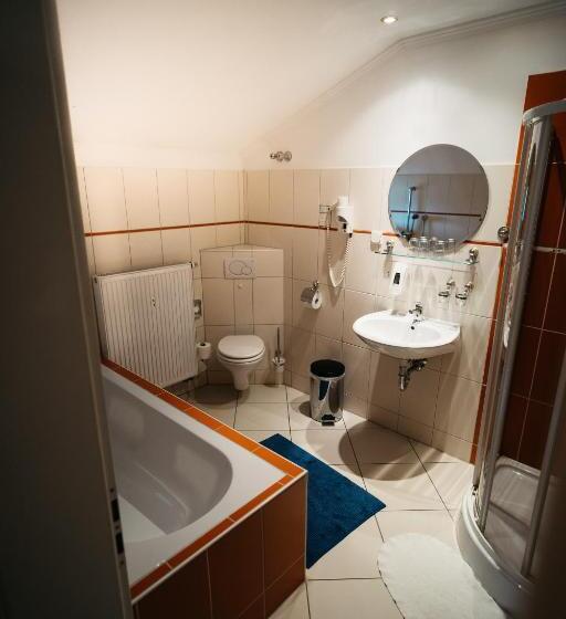 Апартаменты 1 Спальня, Am Bahnhof