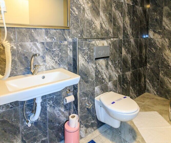 スタンダードルーム, Nar Palace