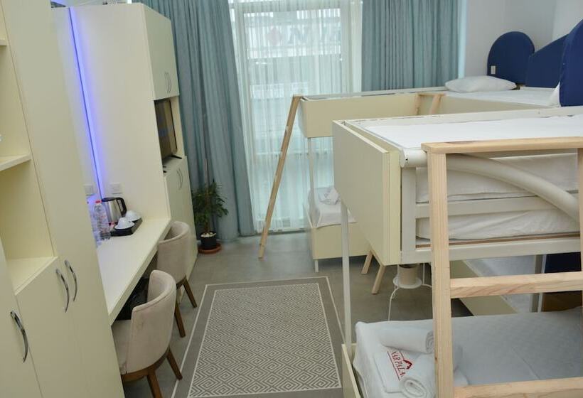 ルームシェアのワンベッド, Nar Palace