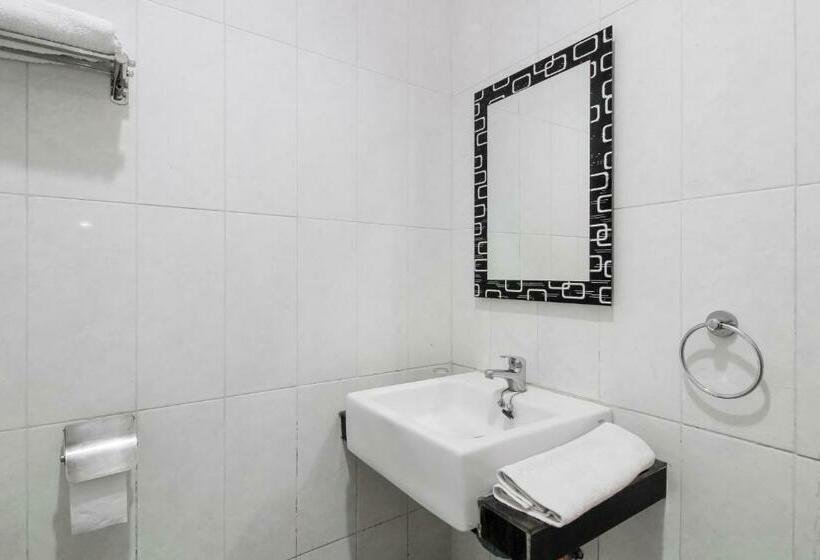 豪华房间, Reddoorz Near Goa Sunyaragi