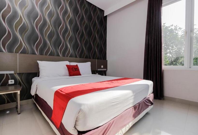 Номер Deluxe, Reddoorz Near Goa Sunyaragi