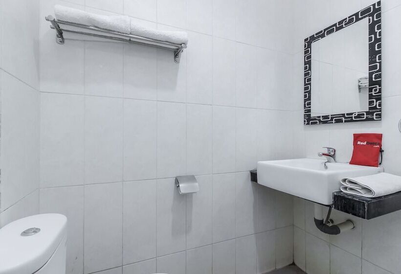 Номер Стандарт, Reddoorz Near Goa Sunyaragi