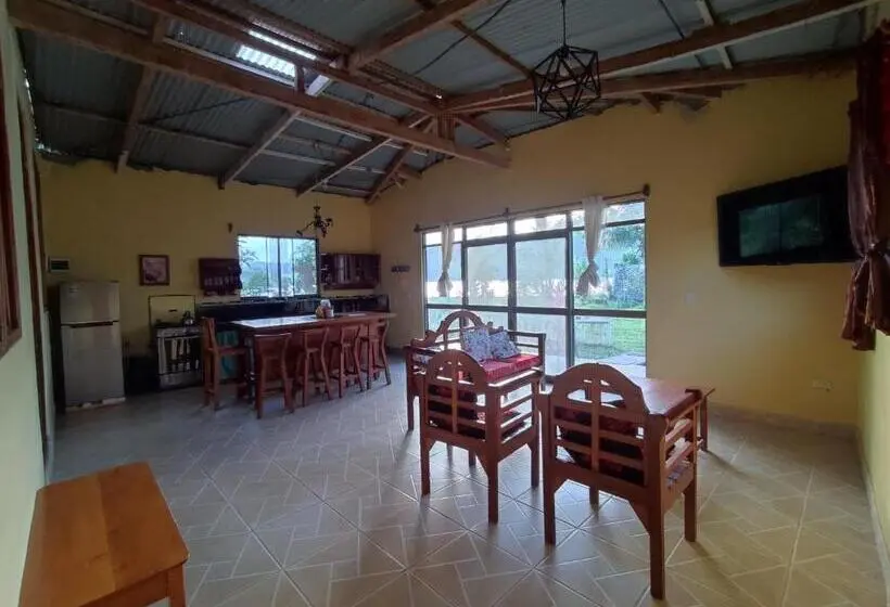 Talo 2 Makuuhuonetta, Casa De Campo Villa Maria