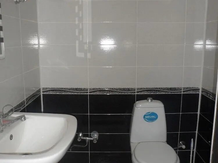 اتاق راحتی سه تخته, Vm Hostel