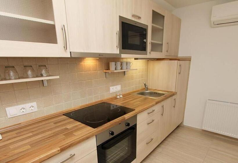 家庭间, Boutique Apartments