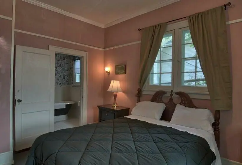 デラックスルーム, Charlevoix House