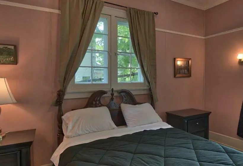 デラックスルーム, Charlevoix House