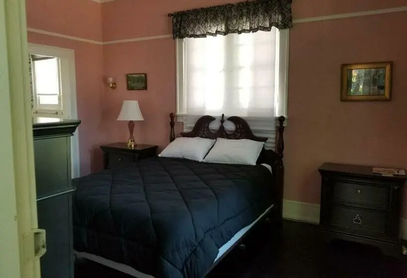 デラックスルーム, Charlevoix House