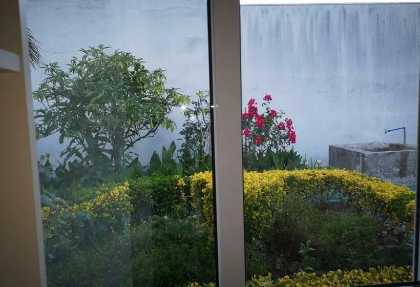 スイート, Hostel Das Flores