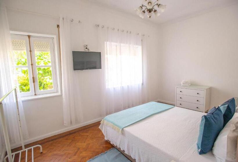 سوییت لوکس, Hostel Das Flores