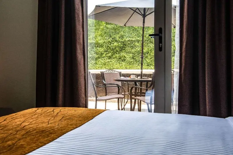 キングサイズベッドのスタンダードルーム, Comfort Inn Irapuato