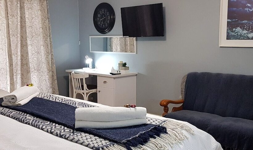 スタンダードトリプルルーム, Graceland Guesthouse