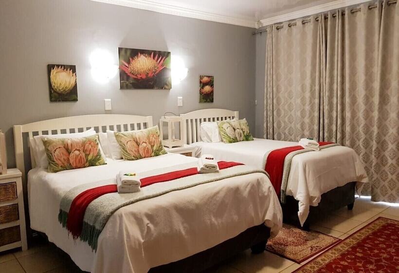 スタンダードトリプルルーム, Graceland Guesthouse