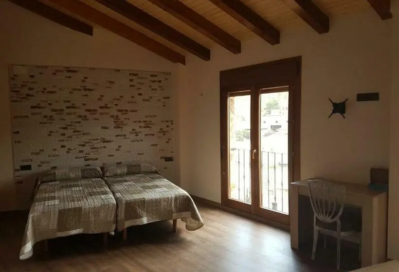 バルコニー付スタンダード４ベッドルーム, Hostal Los Esquiladores