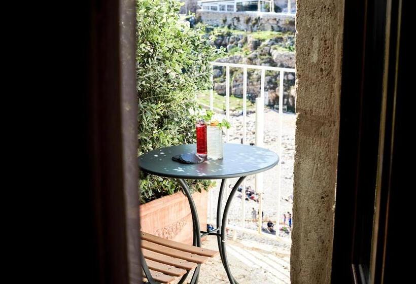 اتاق لوکس با بالکن, Aquamarea