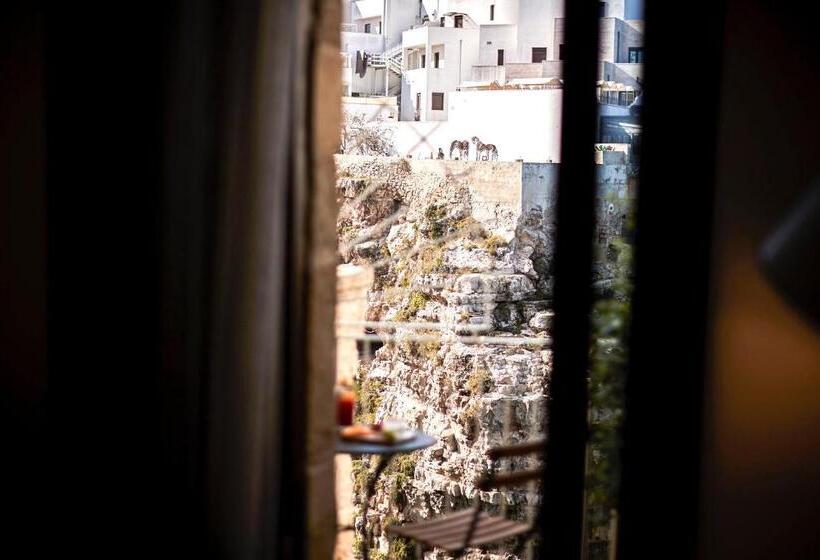 اتاق لوکس با بالکن و چشم‌انداز دریا, Aquamarea