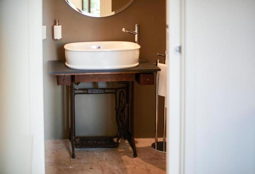 اتاق لوکس با بالکن و چشم‌انداز دریا, Aquamarea