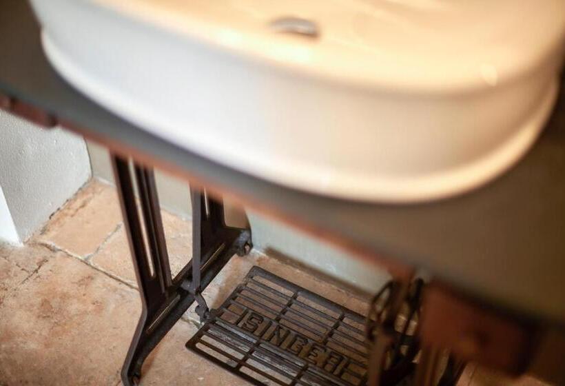 اتاق لوکس با بالکن و چشم‌انداز دریا, Aquamarea