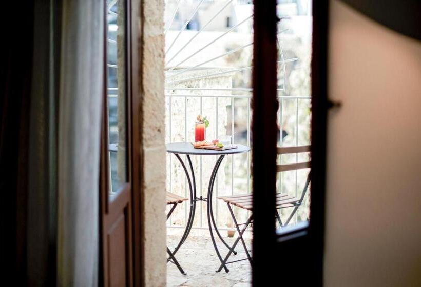 اتاق لوکس با بالکن و چشم‌انداز دریا, Aquamarea