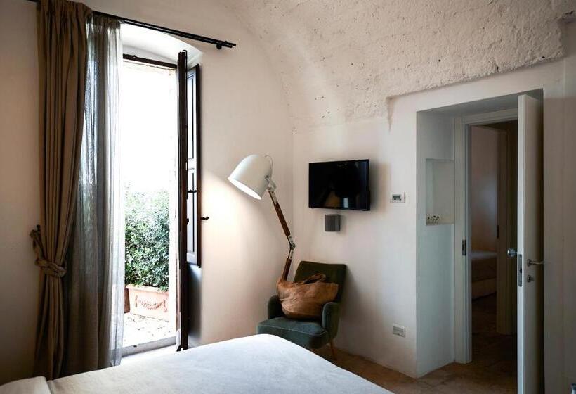 اتاق لوکس با بالکن و چشم‌انداز دریا, Aquamarea