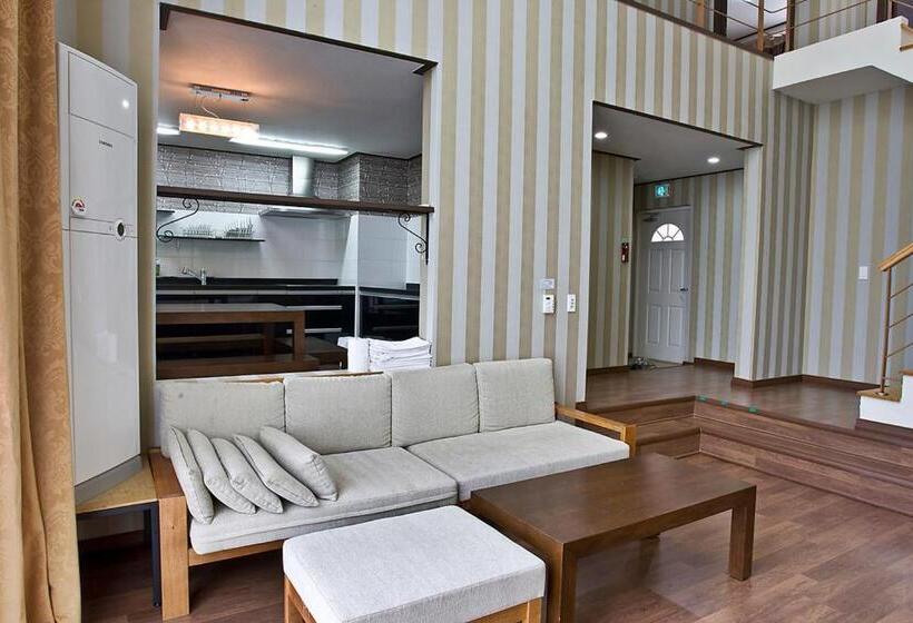 جناح ملكى, Hyundai Soo Resort Hoengseong