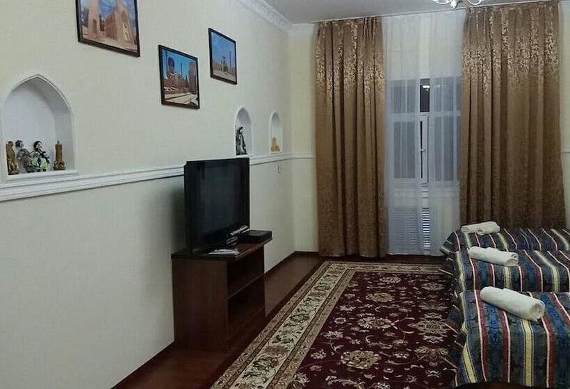 חדר סטנדרט לשלושה, Abu Shakheen