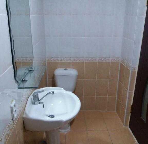 חדר אקונומי, Abu Shakheen