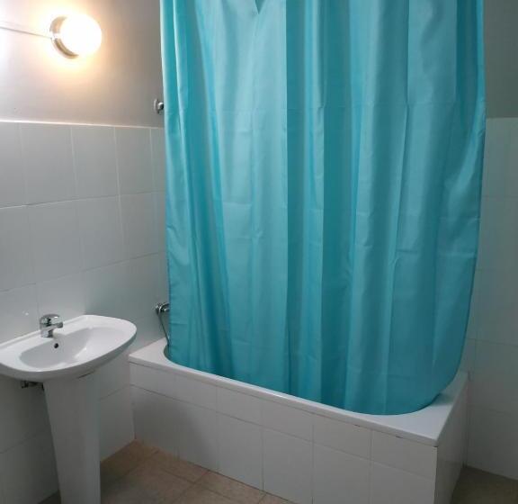 اتاق استاندارد با سرویس بهداشتی مشترک, Gabriel Guesthouse