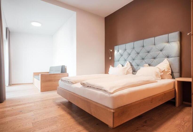 패밀리 아파트, Chalets Coburg