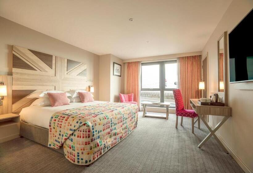 Семейный Номер, Boulevard