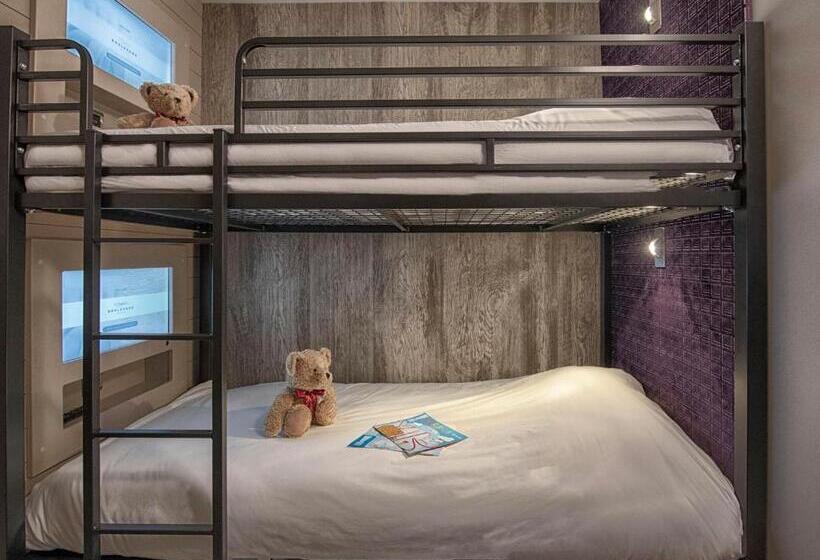 Семейный Номер Вид на Море, Boulevard