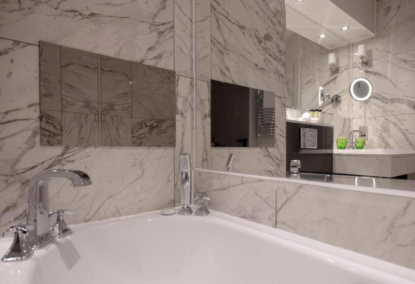 Люкс Вид на Море, Boulevard