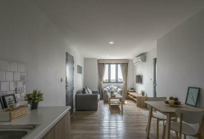 家庭间, Carnation Residence