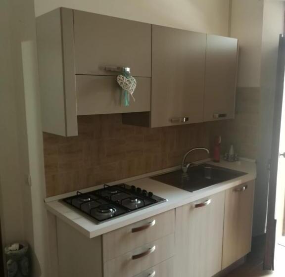 Апартаменты 1 Спальня Нижний Этаж, Helios